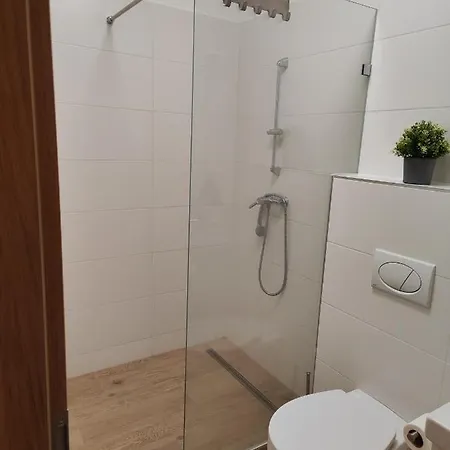 Szecu Apartmanhaz 公寓