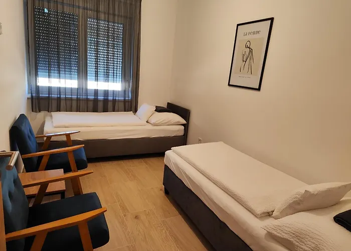 Szecu Apartmanhaz * Paks